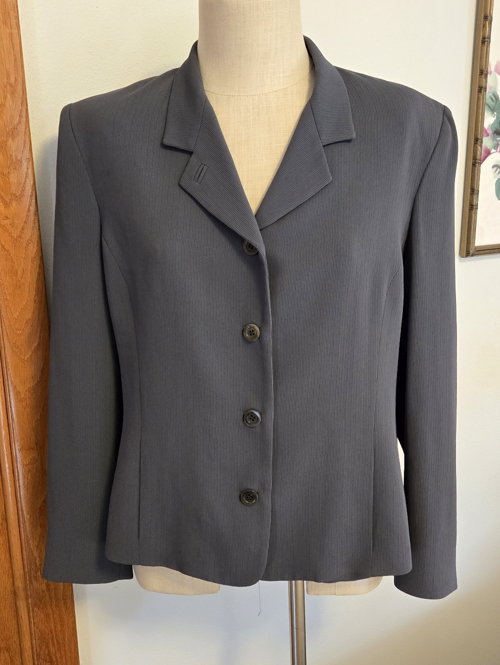 GARFIELD & MARKS PETITE Classic Women’s Grey Button-Front Jacket. Size 14.